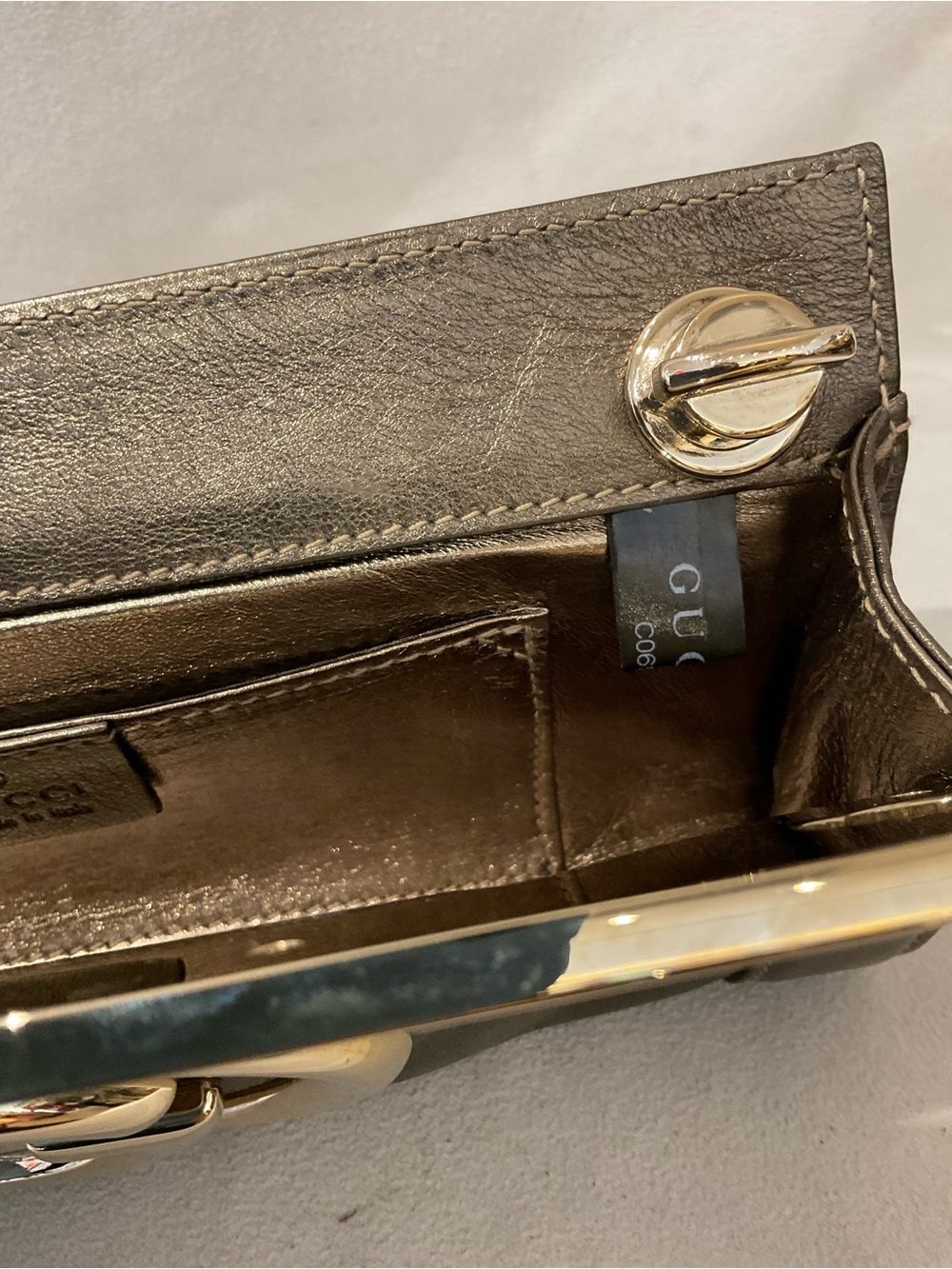 Gucci Clutch - Picture 8 of 9